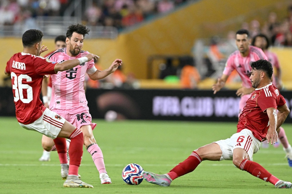 华体会体育-波尔图绝杀曼联，梅西扑点救主法甲