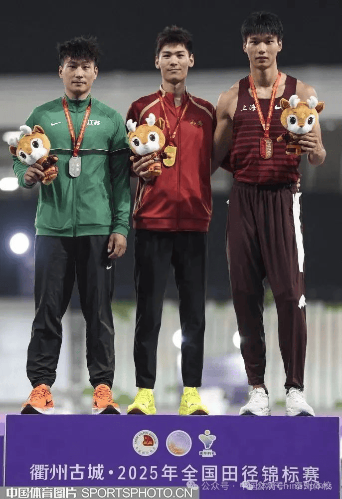 包含运动员表现亮眼,斩获不俗成绩的词条 包含运动员表现亮眼,斩获不俗成绩的词条